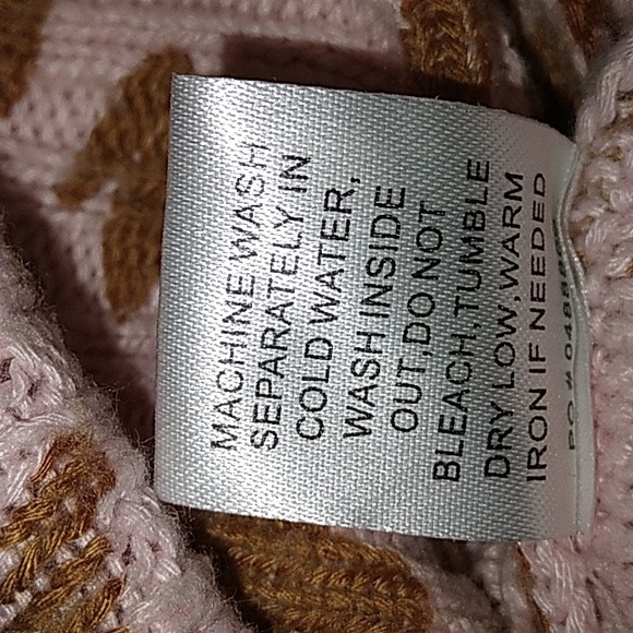 Show Me Your Mumu Cliffside pink leopard print sweater size M - Picture 7 of 8